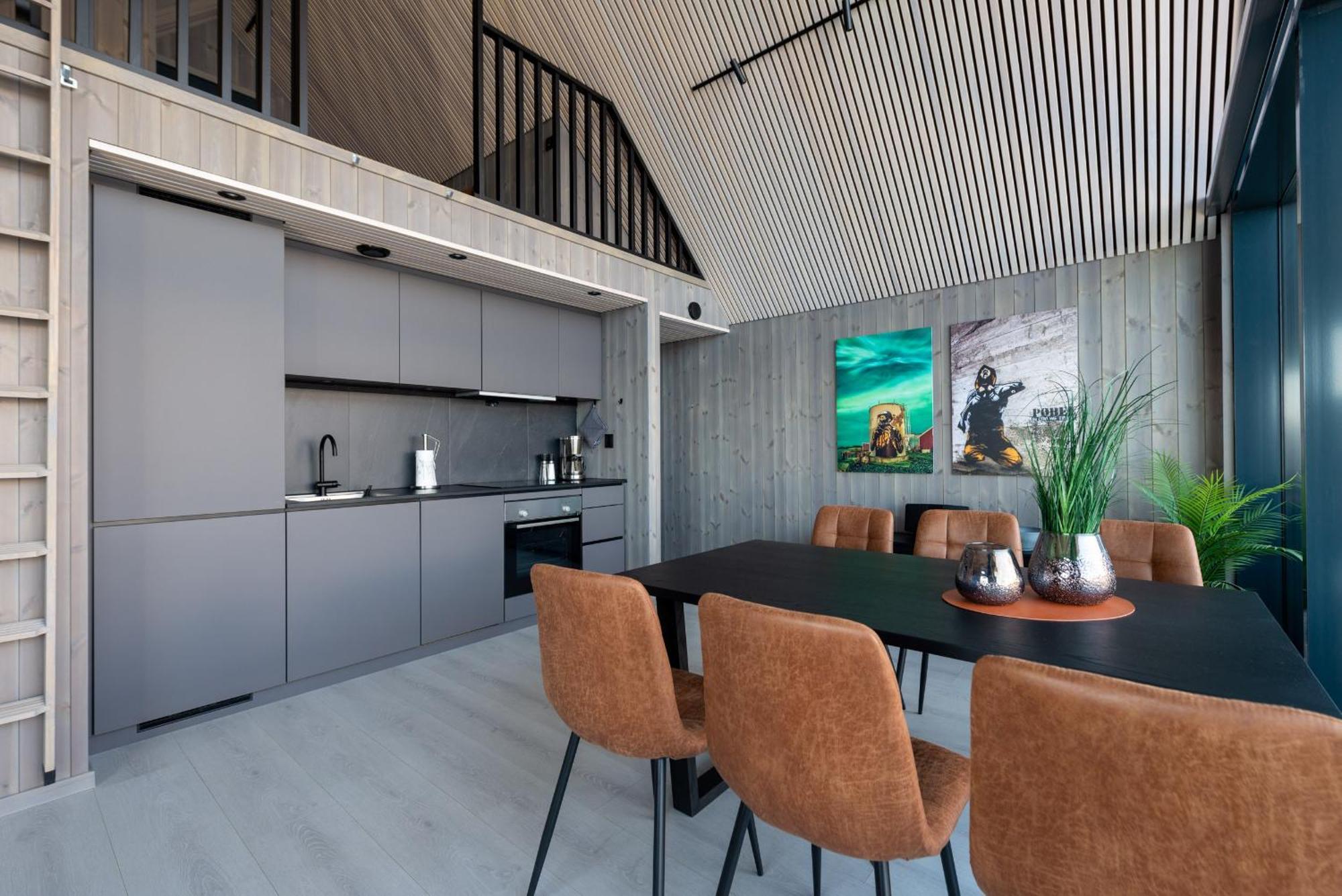 Cornerview Apartment Henningsvaer Exterior foto