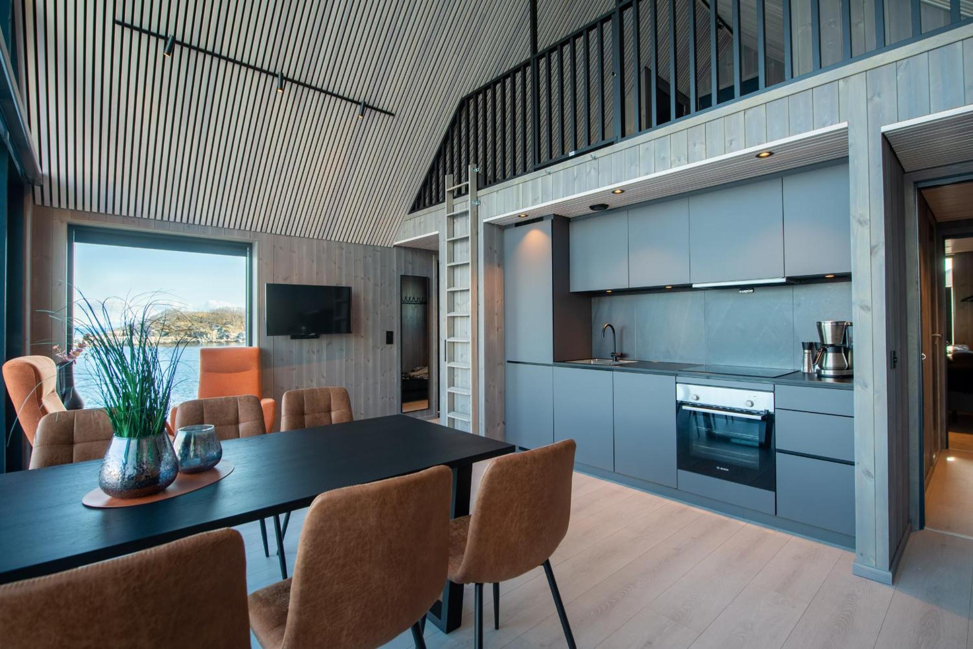 Cornerview Apartment Henningsvaer Exterior foto